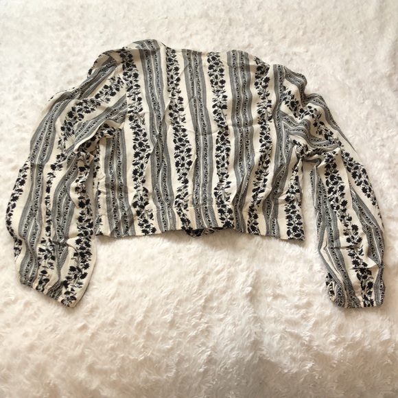 Top - Picture 2 of 3